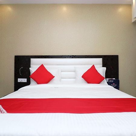 Oyo 25130 Hotel Royal Inn Νέο Δελχί Εξωτερικό φωτογραφία