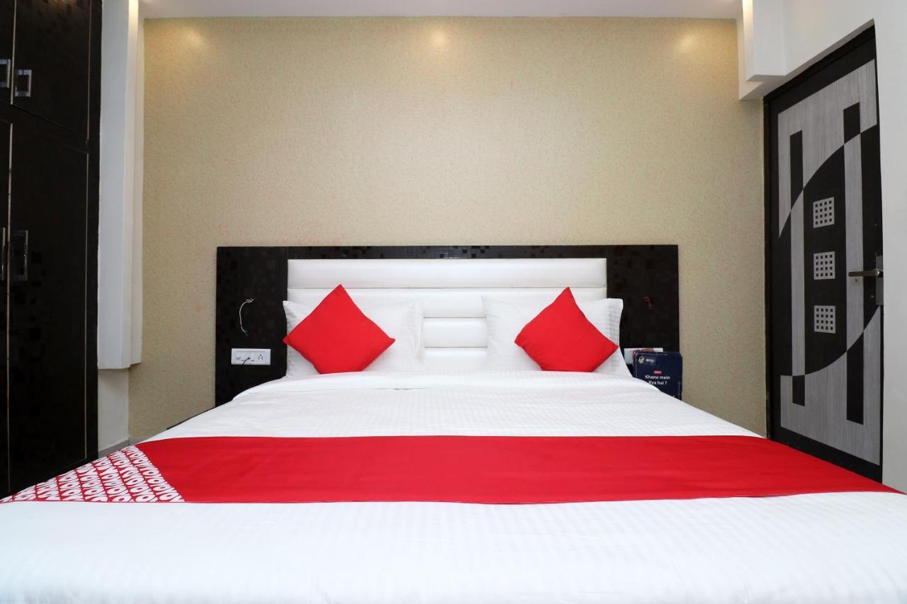 Oyo 25130 Hotel Royal Inn Νέο Δελχί Εξωτερικό φωτογραφία