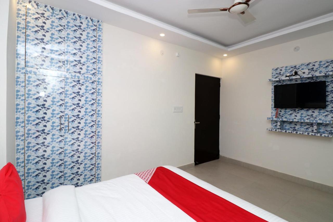 Oyo 25130 Hotel Royal Inn Νέο Δελχί Εξωτερικό φωτογραφία