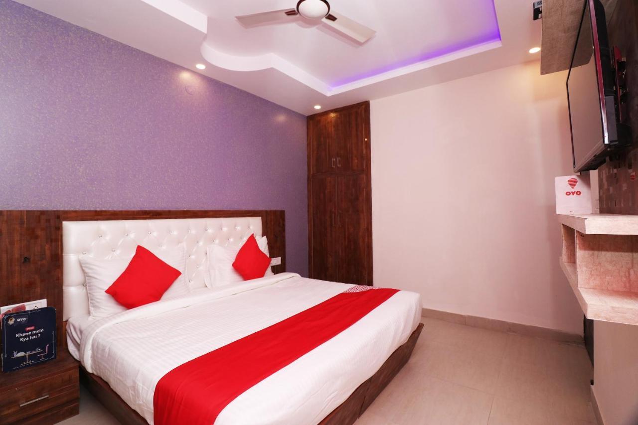 Oyo 25130 Hotel Royal Inn Νέο Δελχί Εξωτερικό φωτογραφία