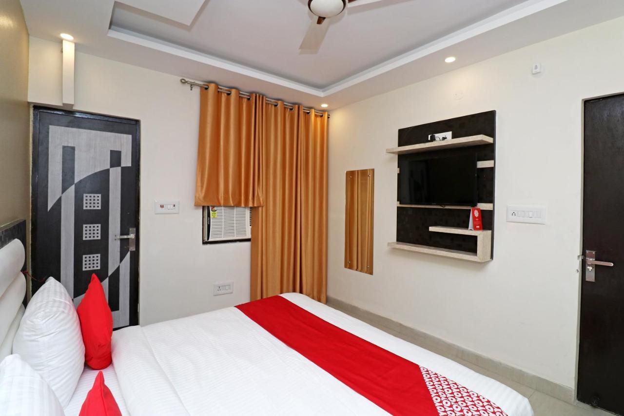 Oyo 25130 Hotel Royal Inn Νέο Δελχί Εξωτερικό φωτογραφία