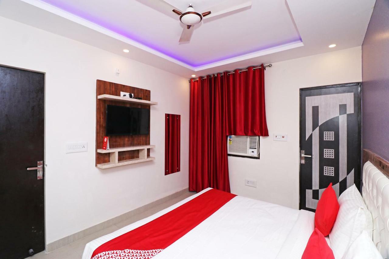 Oyo 25130 Hotel Royal Inn Νέο Δελχί Εξωτερικό φωτογραφία